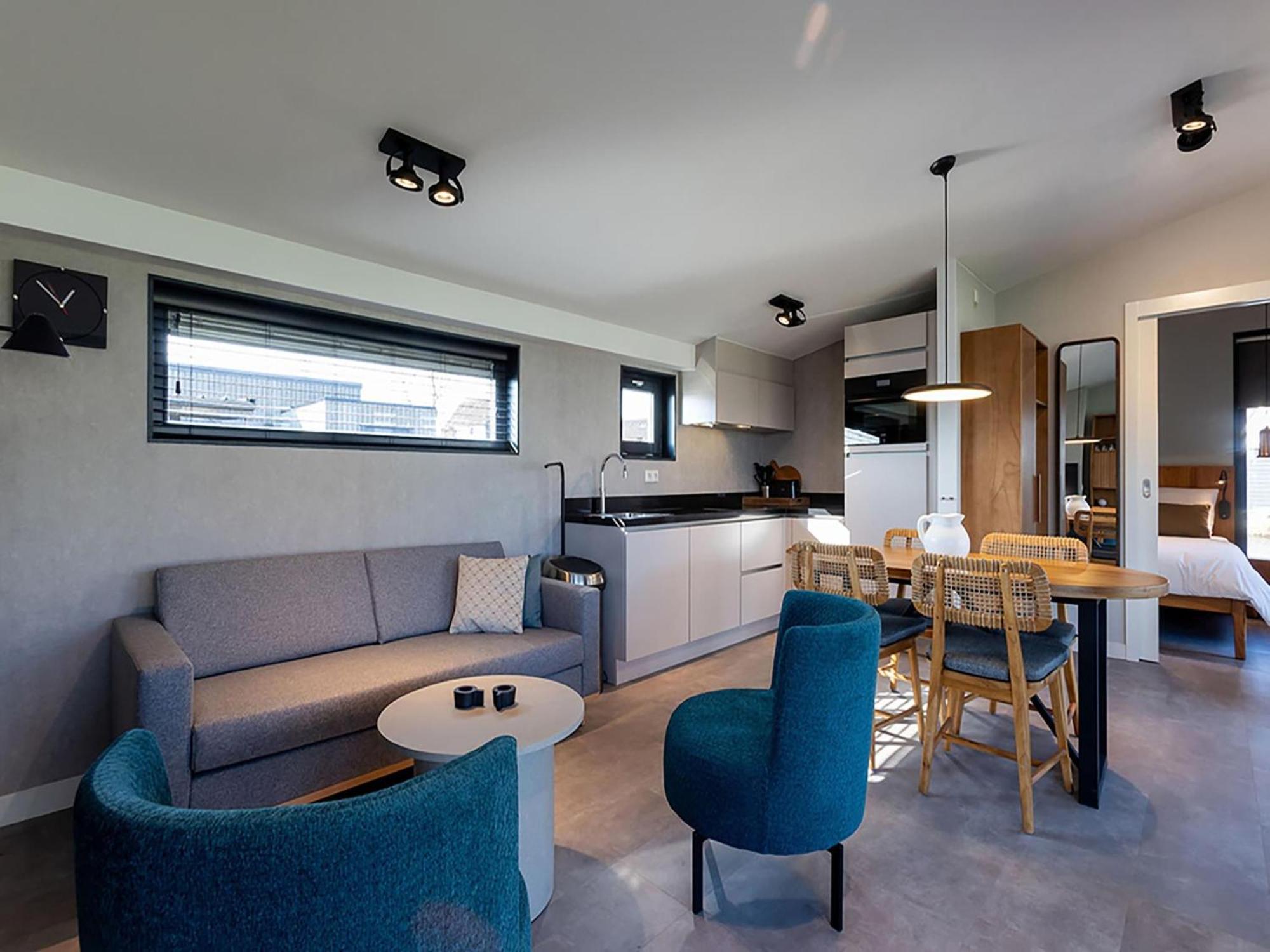 Luxury Docklodge On The Water Delfstrahuizen Exteriör bild