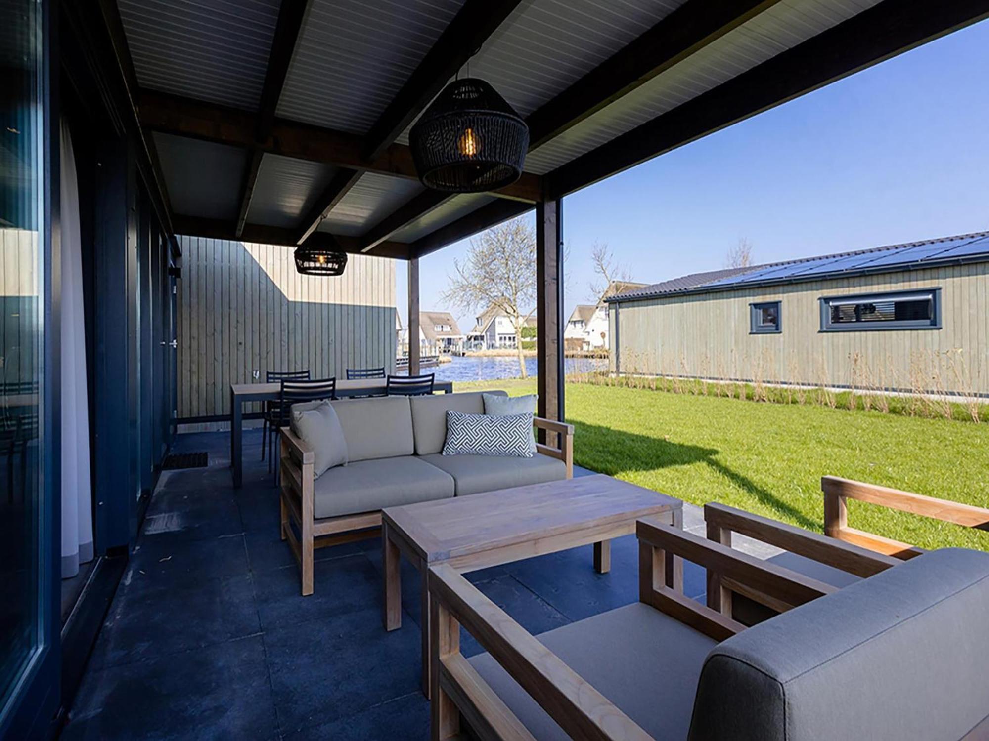 Luxury Docklodge On The Water Delfstrahuizen Exteriör bild